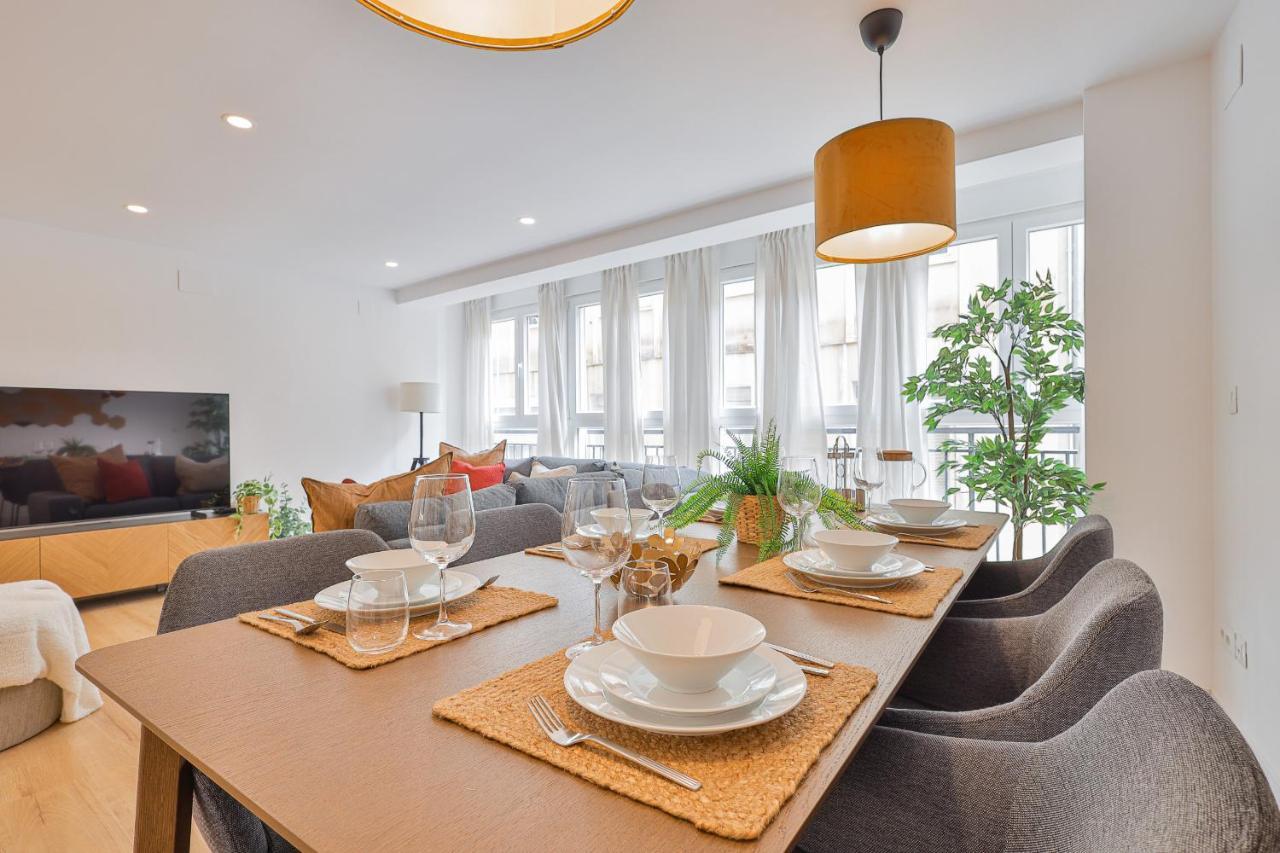 C26 Gorgeous 4 Bdrm Apartament In Plaza Uncibay Málaga Extérieur photo