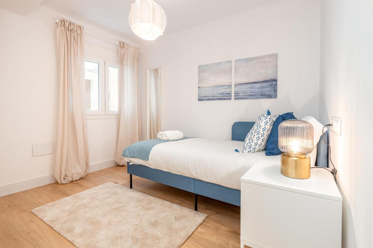 C26 Gorgeous 4 Bdrm Apartament In Plaza Uncibay Málaga Extérieur photo